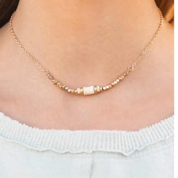 Retro Rejuvenation- White and Gold Choker NWT - Picture 2 of 3